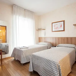 Desenzano Hotel apartamentowy Mediolan