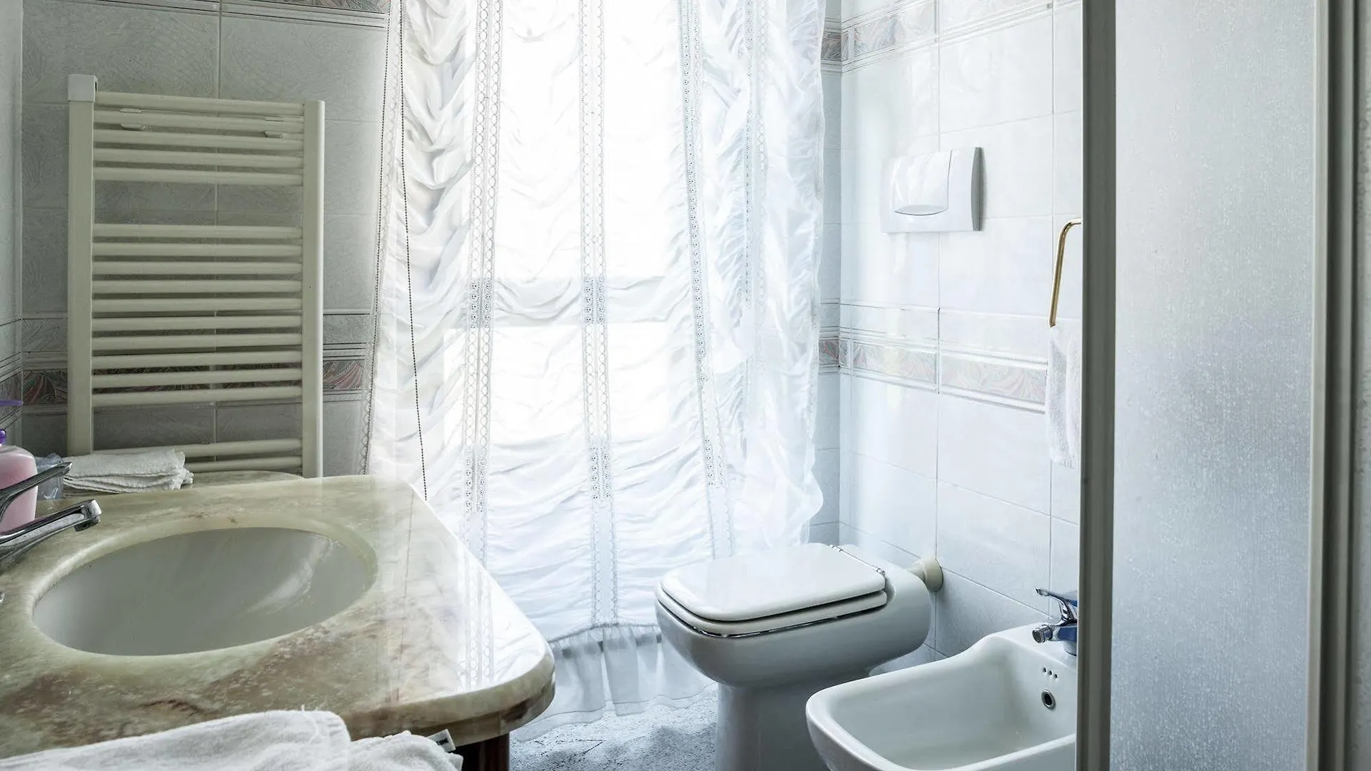 Bed & Breakfast Cesarina Bolonia